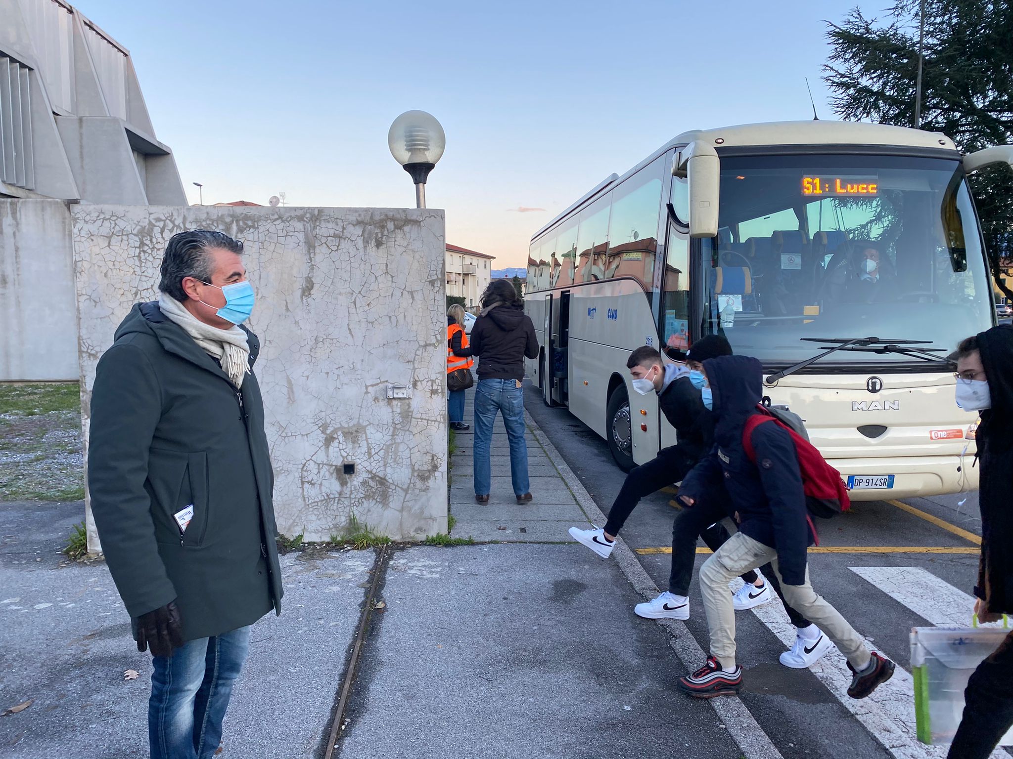 Immagine Prima campanella, il 15 settembre Baccelli agli istituti Pertini e Fermi di Lucca